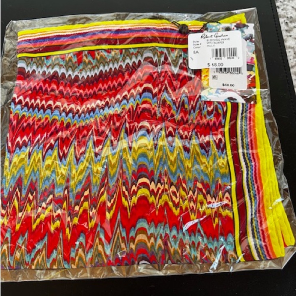 Robert Graham Multicolor Zigzag scarf